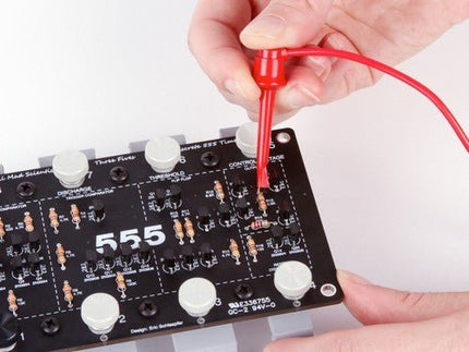 The Three Fives 555 Discrete Timer Kit - Elektor